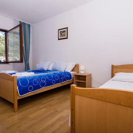 Apartment Jozic Seget Vranjica