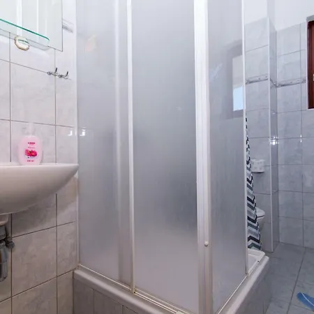 Apartment Jozic Seget Vranjica